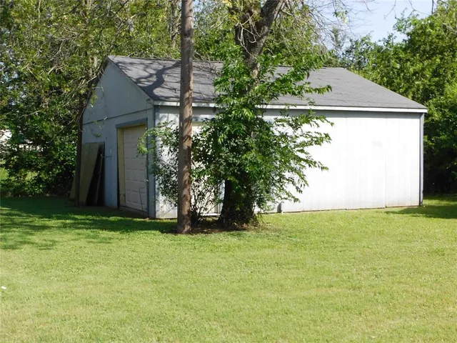 $165,000 | 105 Northwest 7th Street, Hubbard, TX 76648