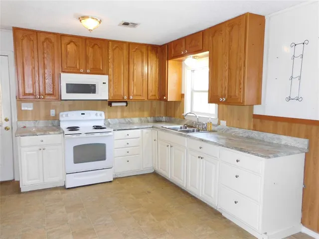 $165,000 | 105 Northwest 7th Street, Hubbard, TX 76648