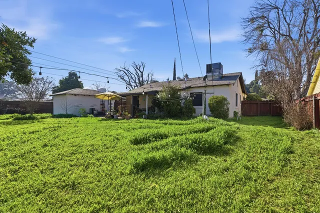 $375,000 | 810 Hackberry Avenue, Modesto, CA 95354