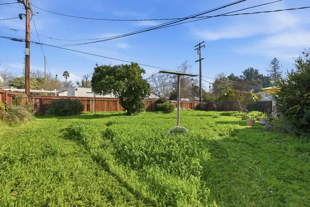 $375,000 | 810 Hackberry Avenue, Modesto, CA 95354