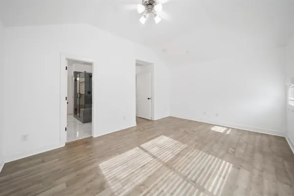 $1,950 | 7650 Springhill Street, Unit 403, Houston, TX 77021