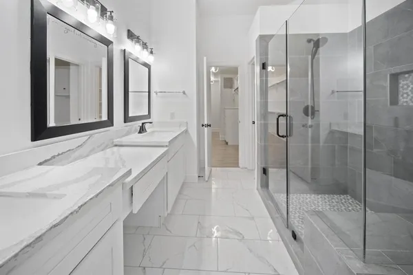 $1,950 | 7650 Springhill Street, Unit 403, Houston, TX 77021
