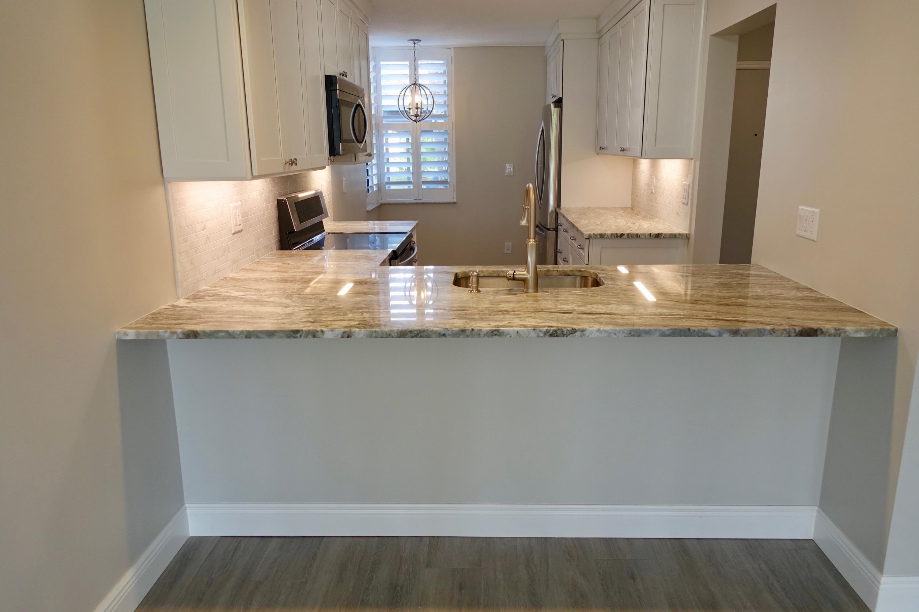 1950 Southwest Palm City Road, Unit 5110 Stuart, FL 34994 - Photo 6 of 23 1950-5110-kitchen