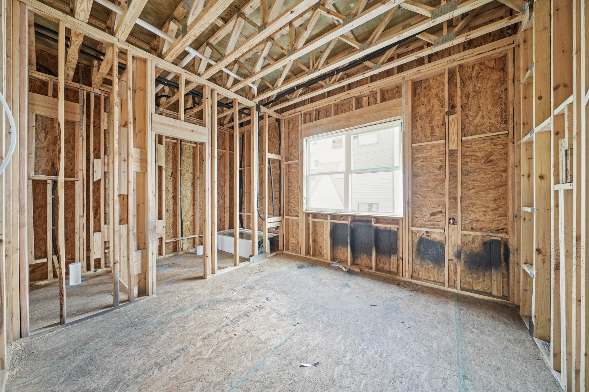 321 North Nagle Street Houston, TX 77003 - Photo 2 of 22 a view of an empty room with a window