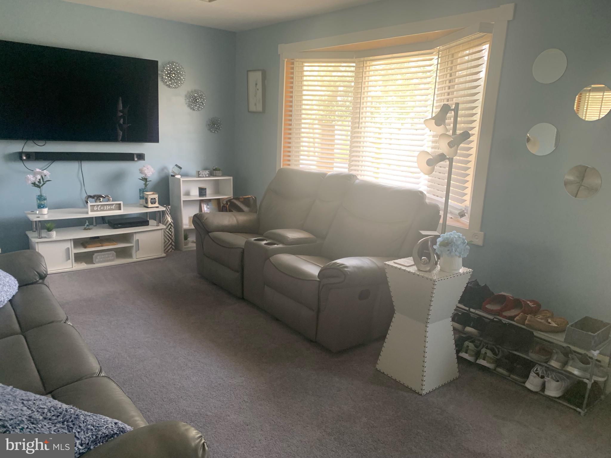 415 Cypress Avenue Lindenwold, NJ 08021 - Photo 2 of 9