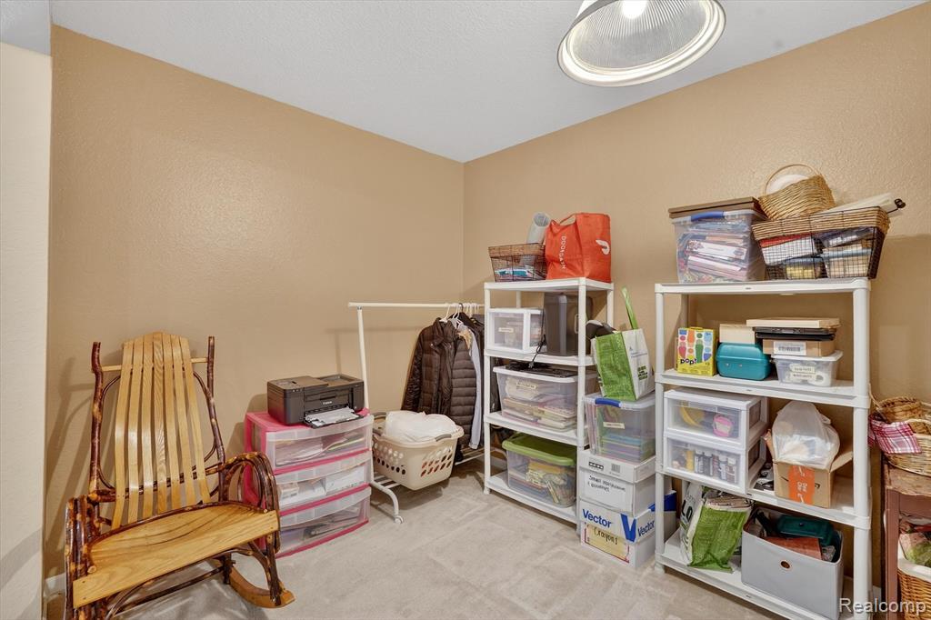 613 Curzon Court, Unit 203 Howell, MI 48843 - Photo 15 of 34 Gallery Image 15