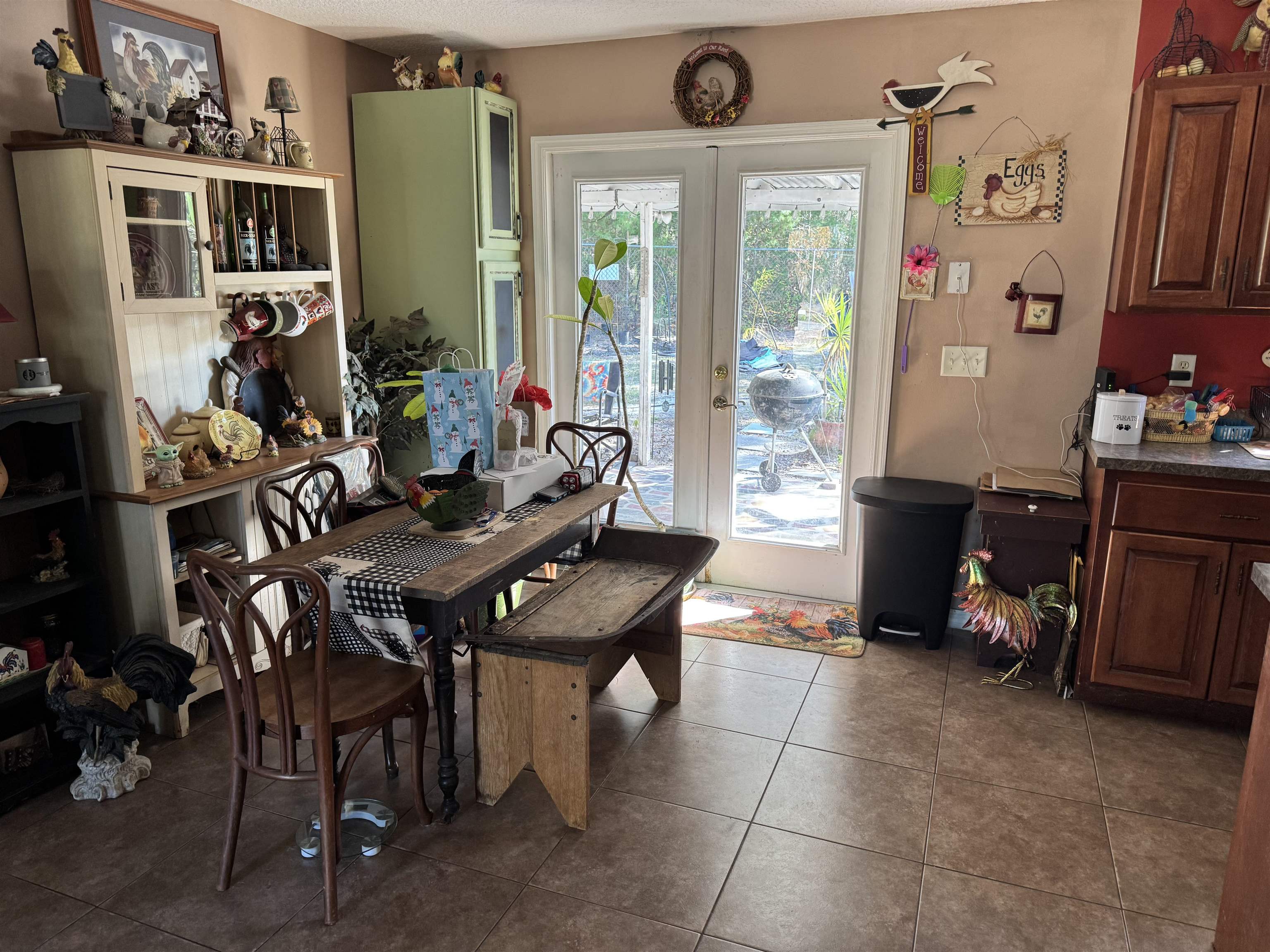 1134 Coral Farms Road Florahome, FL 32140 - Photo 11 of 33 a view of a livingroom with furniture and a window