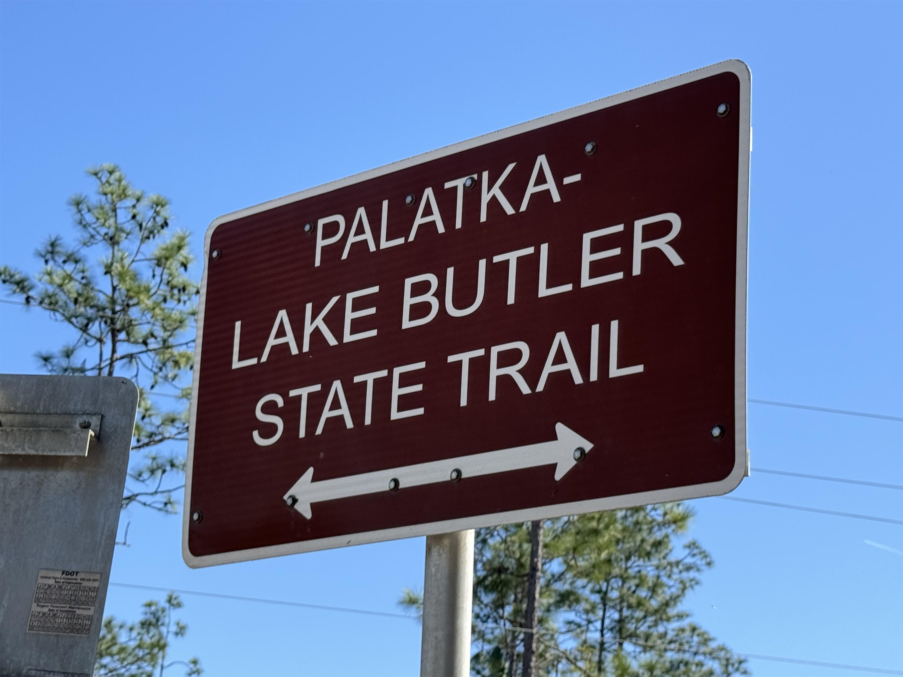 1134 Coral Farms Road Florahome, FL 32140 - Photo 33 of 33 a sign broad on the side of a building