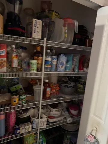 a view of utility room