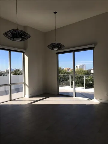 $990,000 | 1010 Southwest 2nd Avenue, Unit 506, Miami, FL 33130