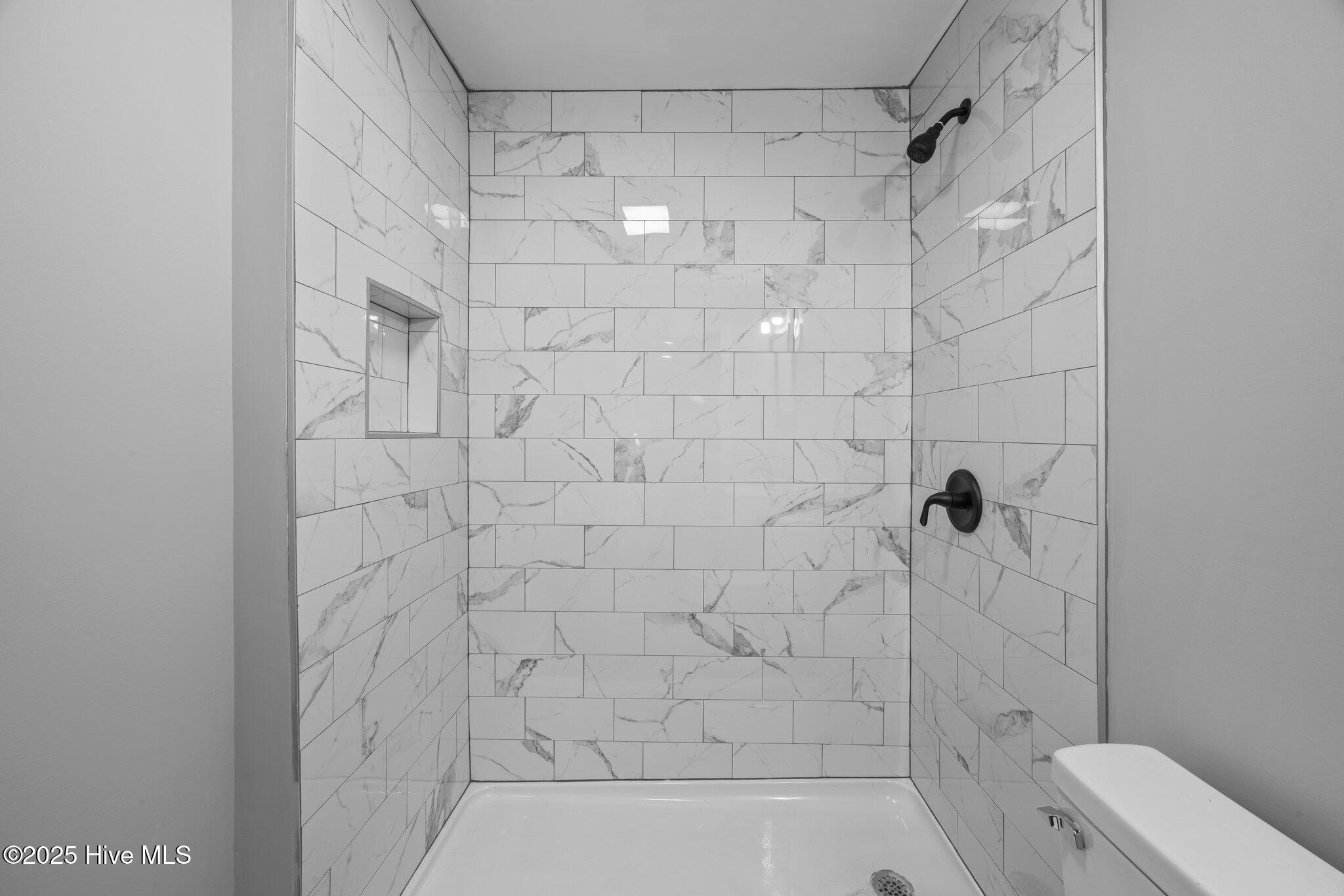 10378 Neuse Road Grantsboro, NC 28529 - Photo 19 of 28 24-web-or-mls-0C0A9391