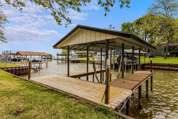 $489,900 | 2516 Wildwood Way, Tool, TX 75143