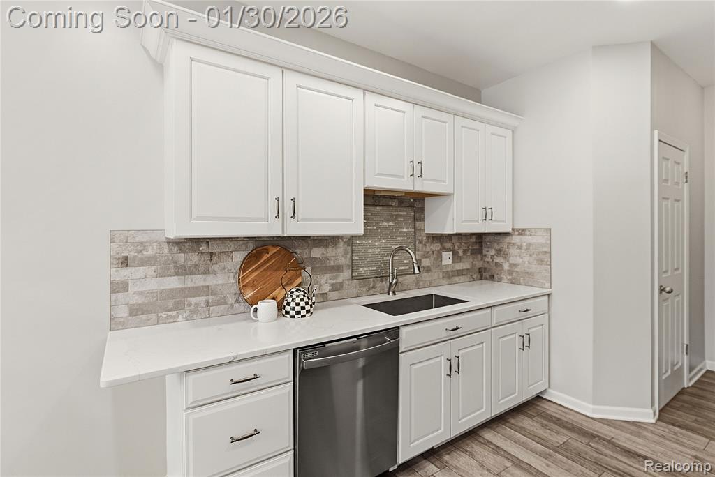 7056 Green Farm Road West Bloomfield, MI 48322 - Photo 4 of 25 Gallery Image 4