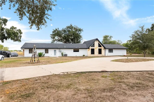 $889,900 | 2002 North Mayberry Boulevard, Alton, TX 78573
