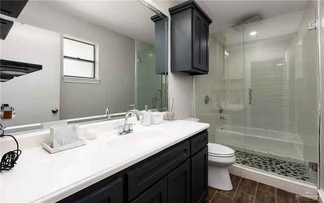 $889,900 | 2002 North Mayberry Boulevard, Alton, TX 78573