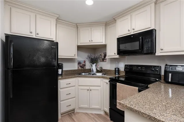 $889,900 | 2002 North Mayberry Boulevard, Alton, TX 78573