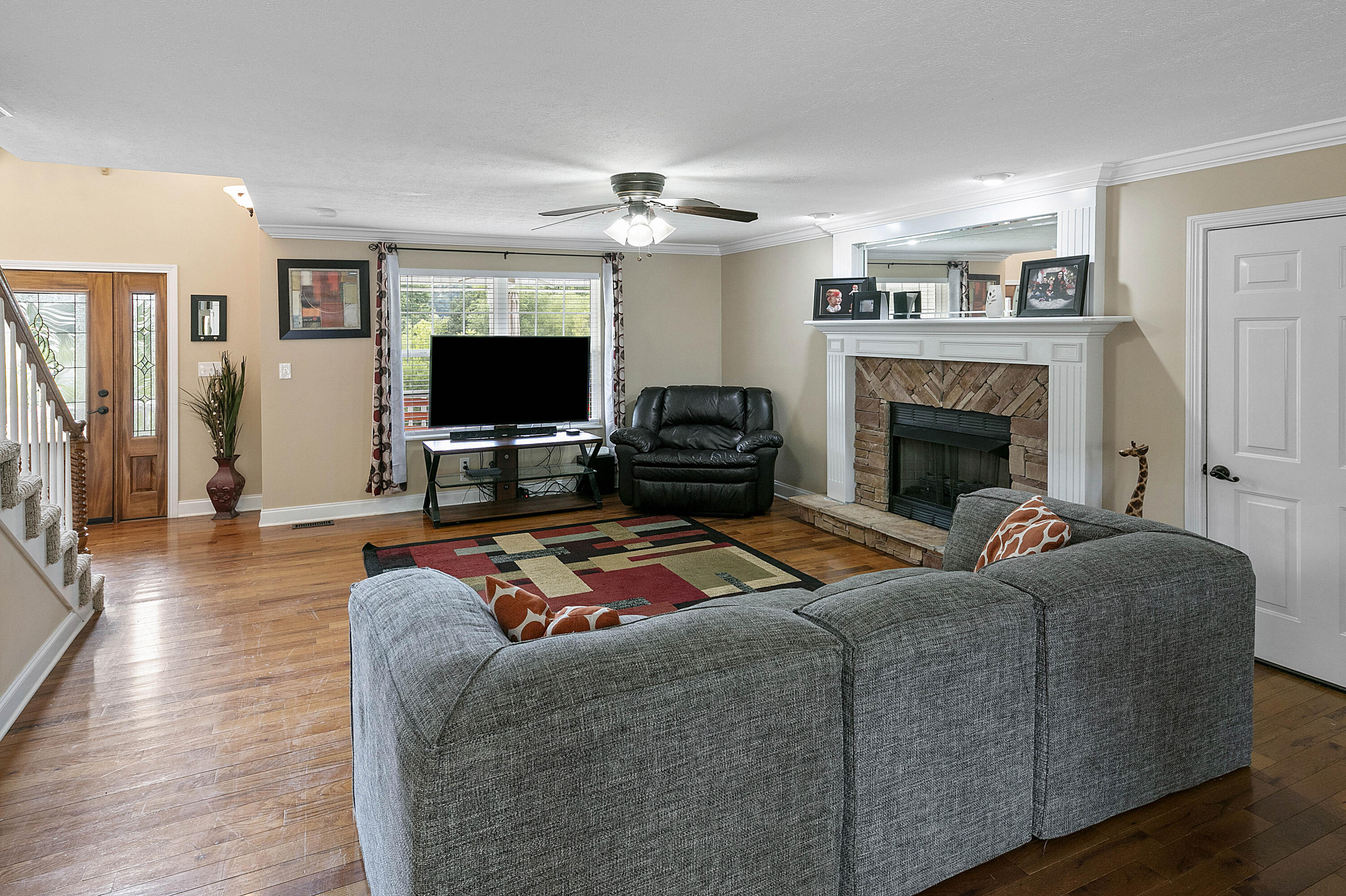 189 Lanes Bluff Road Clinton, TN 37716 - Photo 8 of 27 1L9A2767