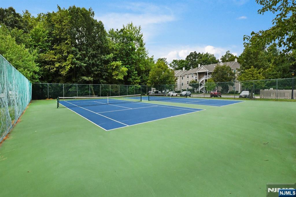 250 Larch Lane Mahwah, NJ 07430 - Photo 19 of 20