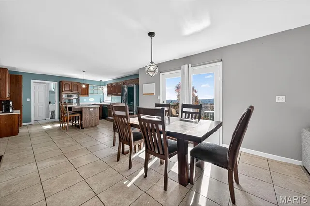 $485,000 | 1752 Brownsmill Road, Elsberry, MO 63343