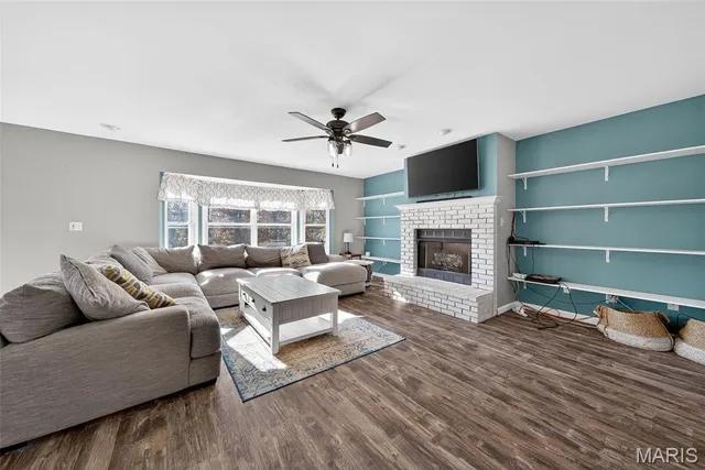 $485,000 | 1752 Brownsmill Road, Elsberry, MO 63343