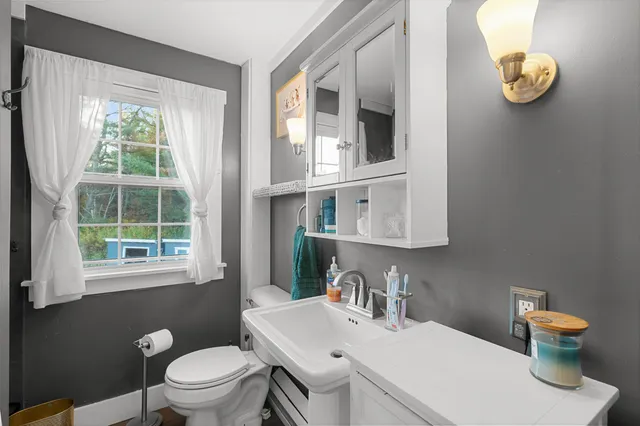 $210,000 | 1 McNally Road, Clinton, ME 04927