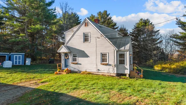 $210,000 | 1 McNally Road, Clinton, ME 04927