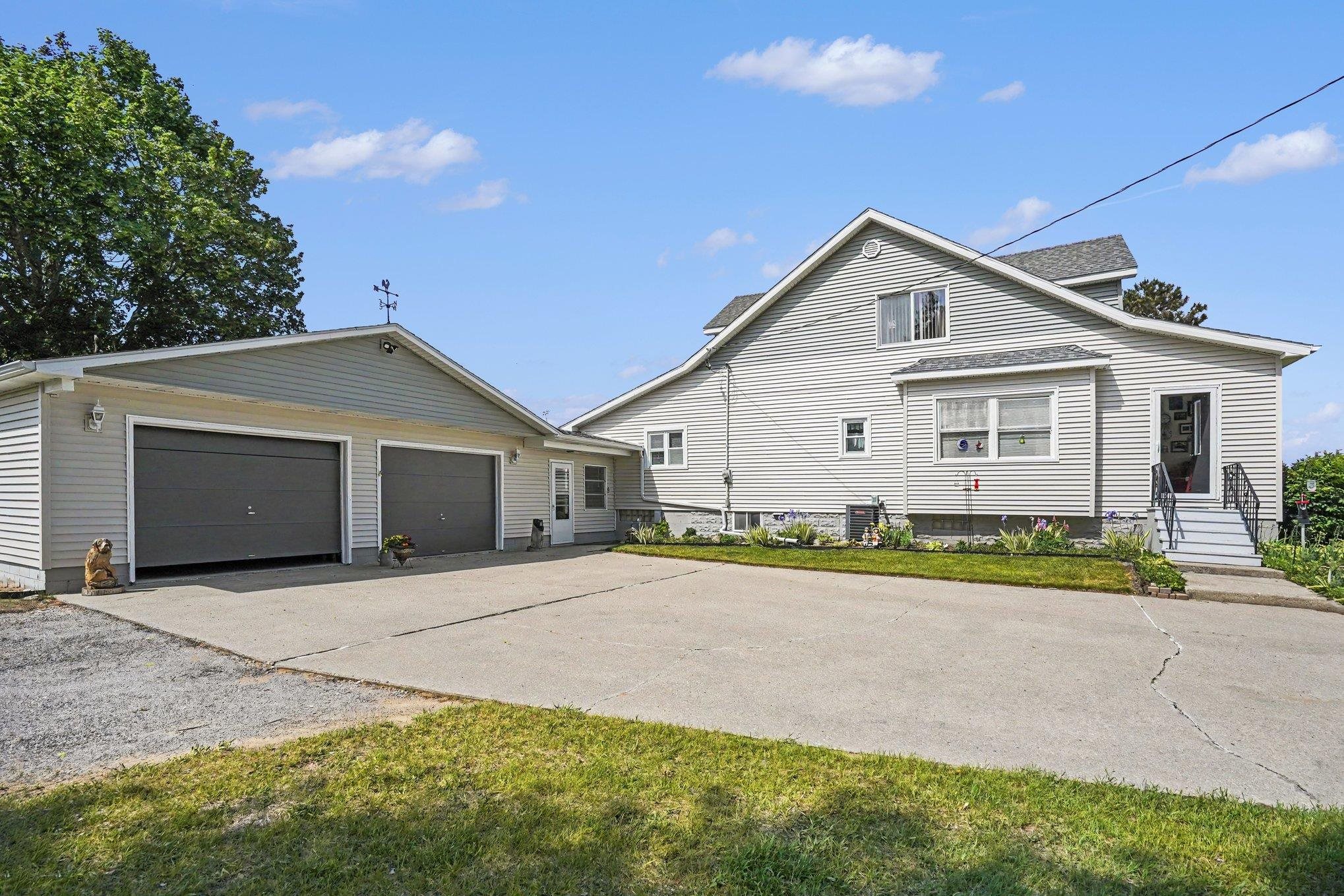 2223 Wyatt Road Standish, MI 48658 - Photo 2 of 48