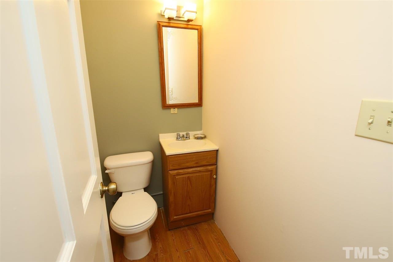 3408 1st Place Raleigh, NC 27613 - Photo 15 of 21 Liquids only room
