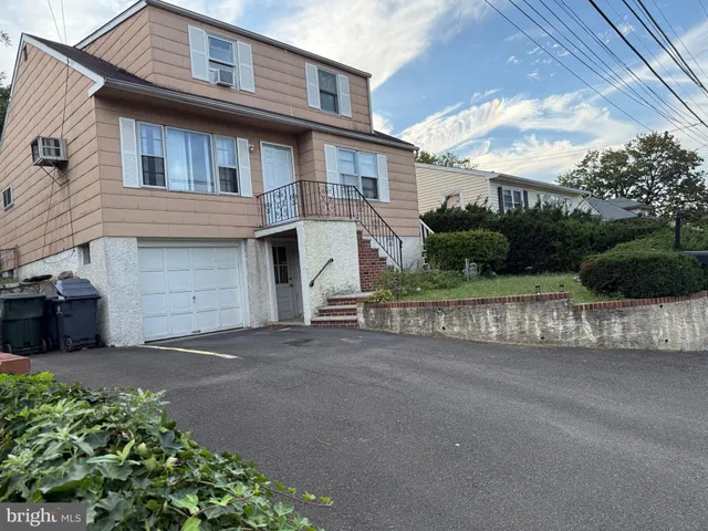 $365,000 | 2814 Old Welsh Road, Willow Grove, PA 19090