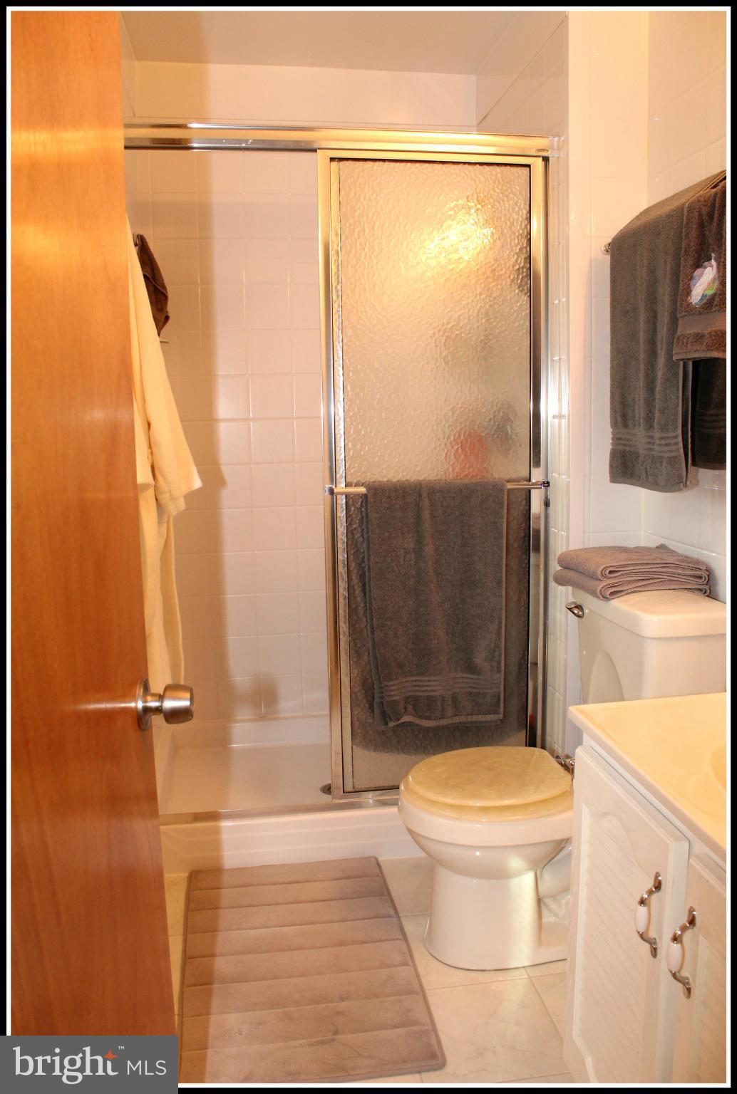 12 Marshall Road Waldorf, MD 20602 - Photo 14 of 26 Bath (Master)