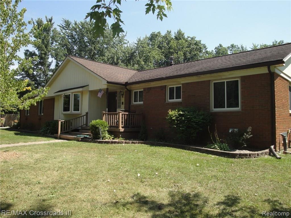 22511 Dickinson Road New Boston, MI 48164 - Photo 1 of 22 Gallery Image 1