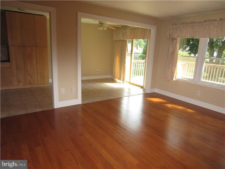 321 Deerfield Road Newark, DE 19713 - Photo 2 of 21