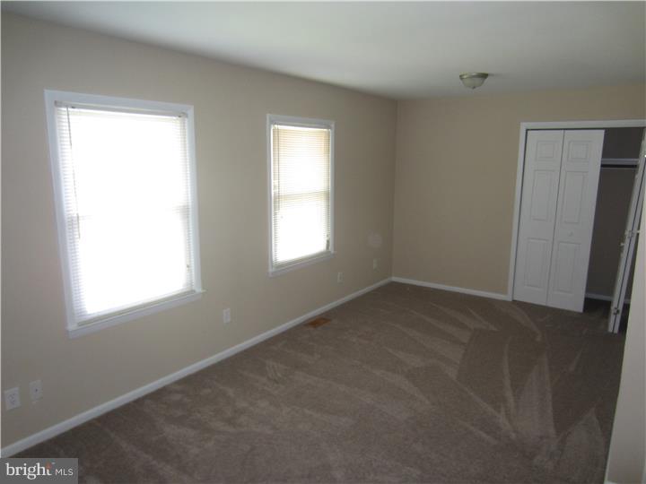 321 Deerfield Road Newark, DE 19713 - Photo 4 of 21