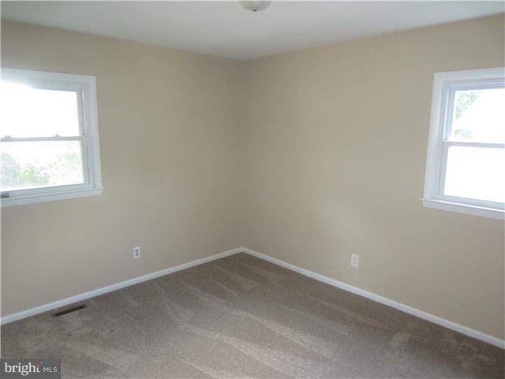 321 Deerfield Road Newark, DE 19713 - Photo 5 of 21