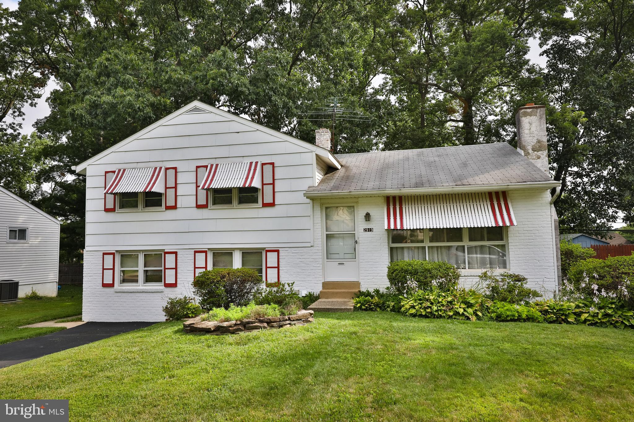 2919 Joyce Road Abington, PA 19001 - Photo 1 of 29 Gallery Image 1