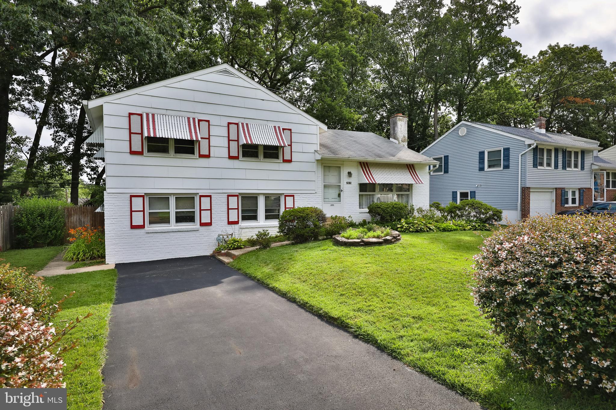 2919 Joyce Road Abington, PA 19001 - Photo 2 of 29 Gallery Image 2