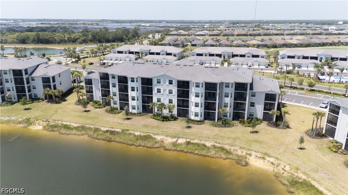 43993 Boardwalk Loop, Unit 1941 Punta Gorda, FL 33982 - Photo 29 of 36 a view of a large building
