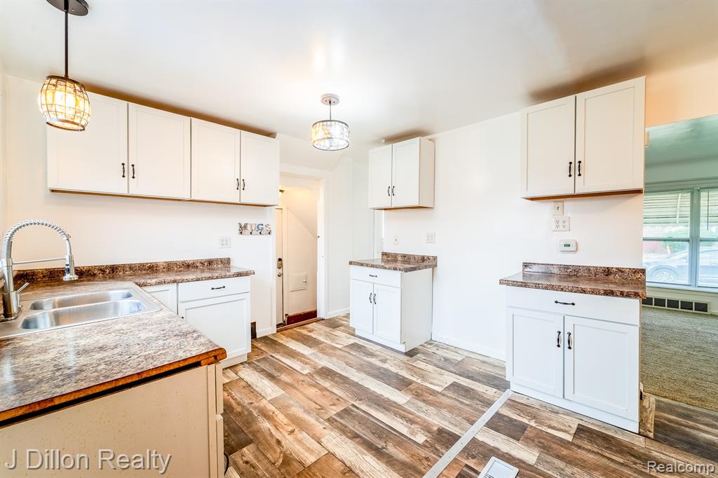 99 Chestnut Street River Rouge, MI 48218 - Photo 16 of 50