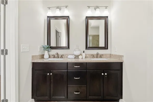 $490,000 | 1002 Township Square, Alpharetta, GA 30022