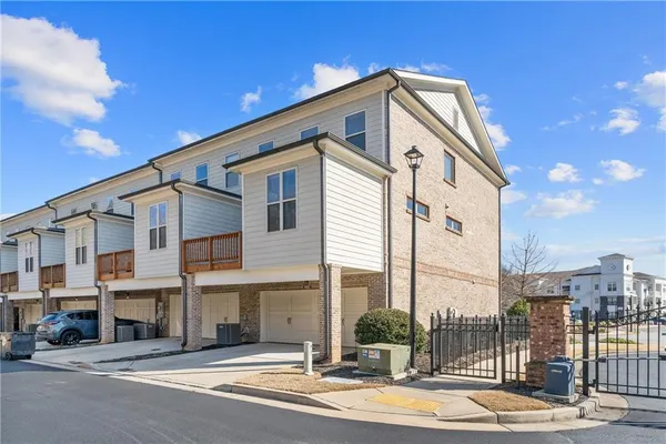 $490,000 | 1002 Township Square, Alpharetta, GA 30022