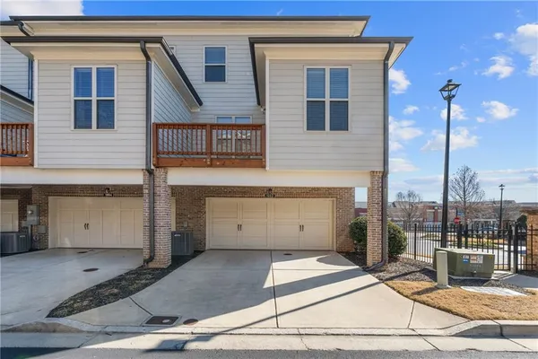 $490,000 | 1002 Township Square, Alpharetta, GA 30022