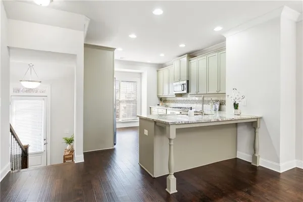 $490,000 | 1002 Township Square, Alpharetta, GA 30022