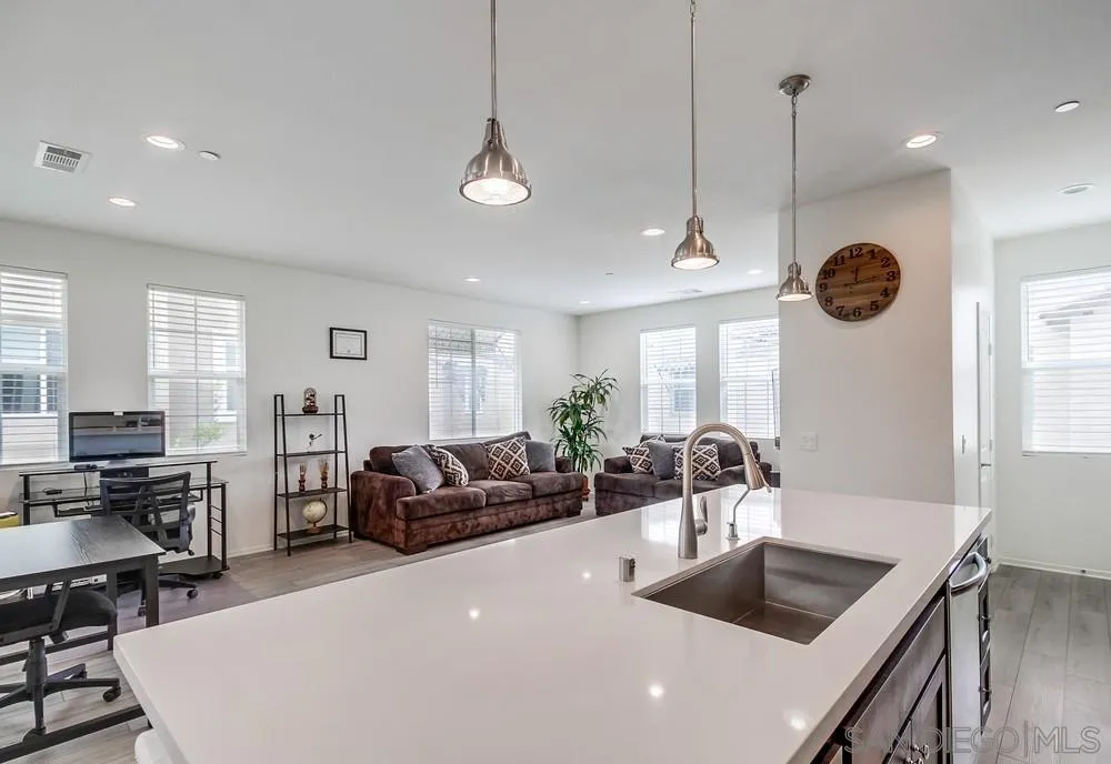 1424 Santa Victoria Road, Unit 6 Chula Vista, CA 91913 - Photo 18 of 47 Gallery Image 18