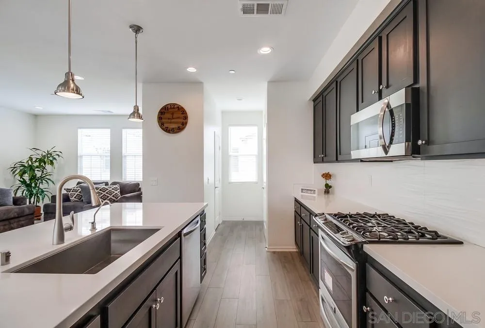 1424 Santa Victoria Road, Unit 6 Chula Vista, CA 91913 - Photo 19 of 47 Gallery Image 19