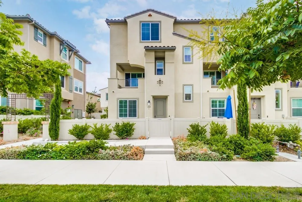 1424 Santa Victoria Road, Unit 6 Chula Vista, CA 91913 - Photo 2 of 47 Gallery Image 2