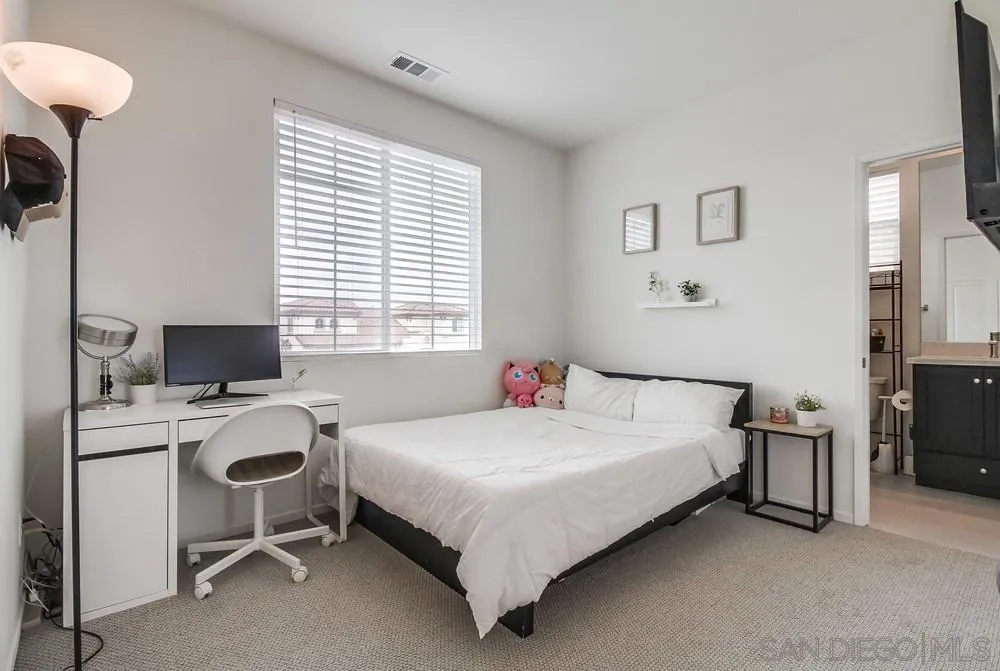 1424 Santa Victoria Road, Unit 6 Chula Vista, CA 91913 - Photo 34 of 47 Gallery Image 34
