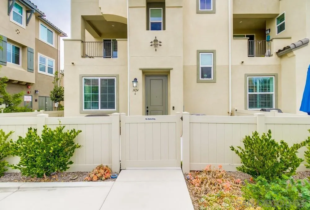1424 Santa Victoria Road, Unit 6 Chula Vista, CA 91913 - Photo 5 of 47 Gallery Image 5