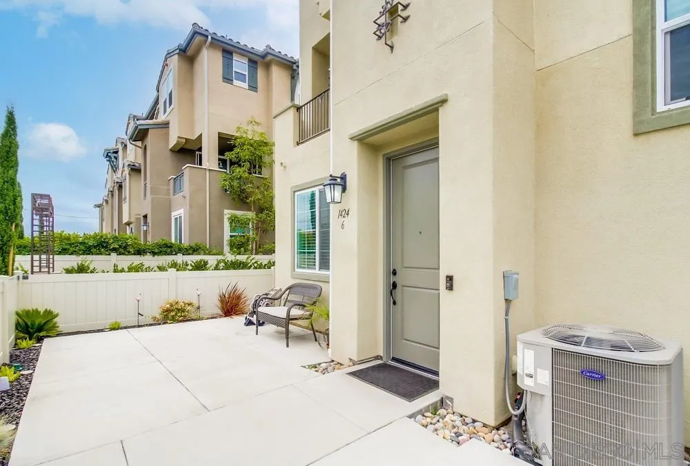 1424 Santa Victoria Road, Unit 6 Chula Vista, CA 91913 - Photo 7 of 47 Gallery Image 7