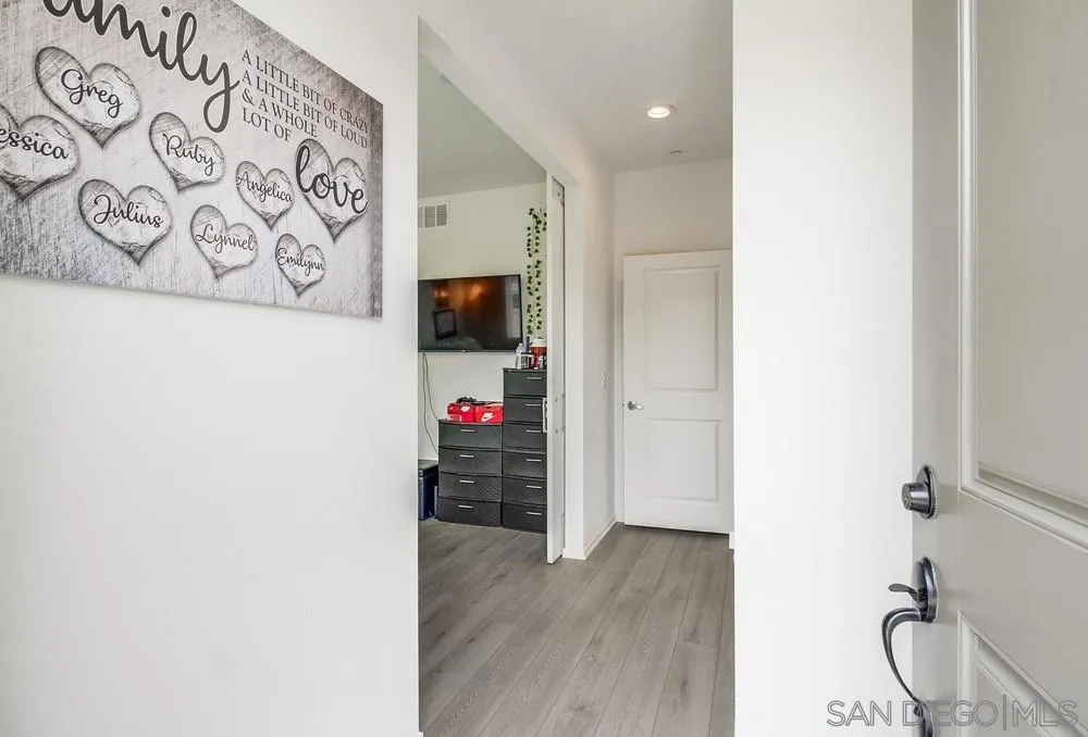 1424 Santa Victoria Road, Unit 6 Chula Vista, CA 91913 - Photo 9 of 47 Gallery Image 9