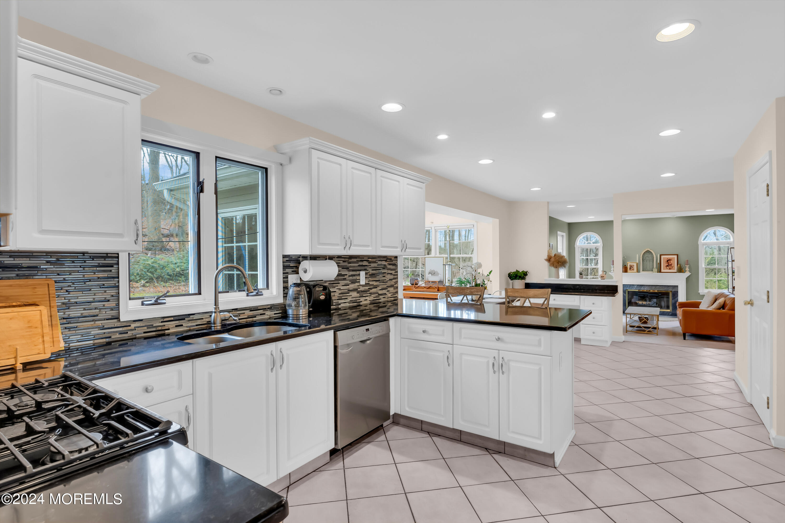 103 Taylors Mills Road Manalapan, NJ 07726 - Photo 30 of 34 Open floor plan